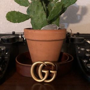 Authentic Gucci brown leather belt. Size 75.